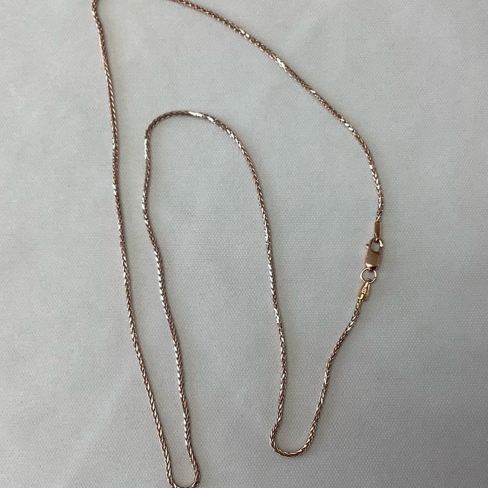 Rose gold diamond cut Singapore design, 14 karat gold.